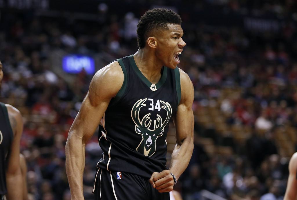 并在比赛中 并在比赛中