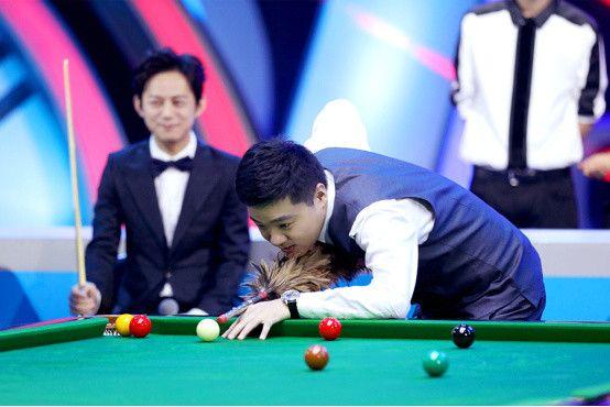 同时坚定团 同时坚定团